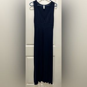 Loveappella V-Neck Jersey Maxi Dress
